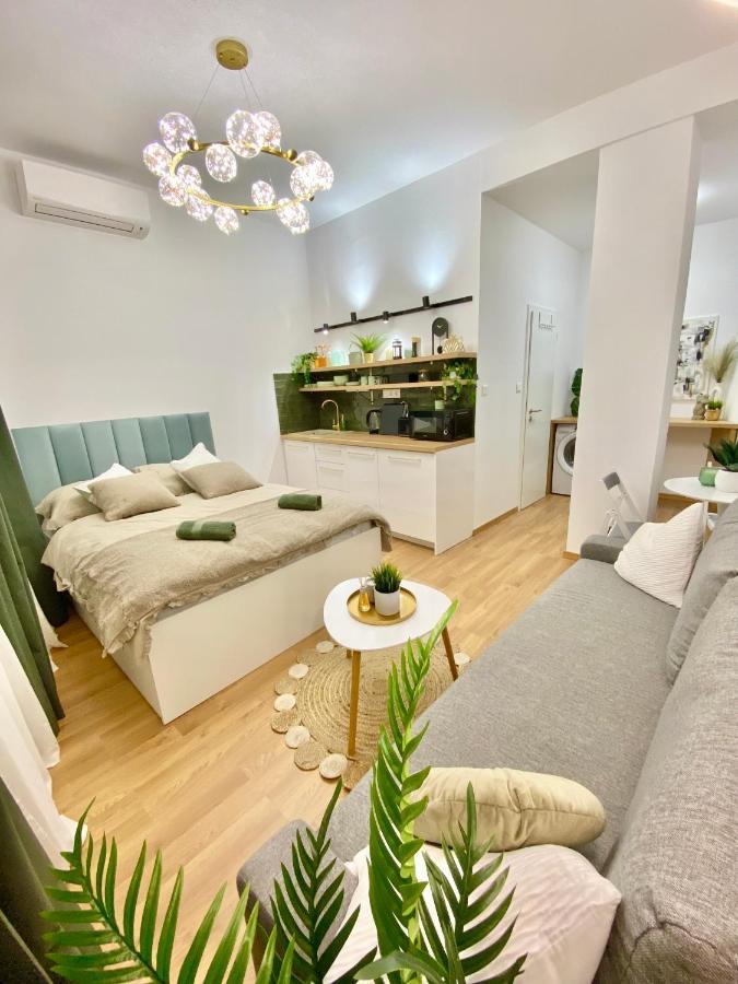 Brand New Design Studio Emerald - Old Town A/C Bratislava Exterior foto