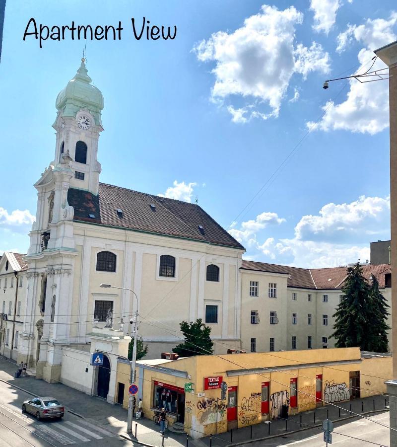 Brand New Design Studio Emerald - Old Town A/C Bratislava Exterior foto